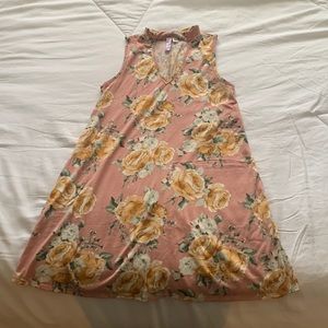 Pink dress, gold roses